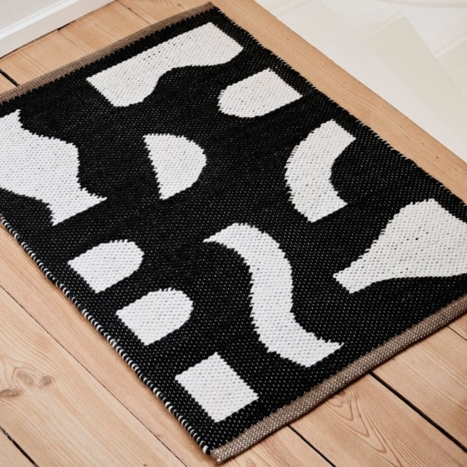 Ceres Door Mat | Black + Off White